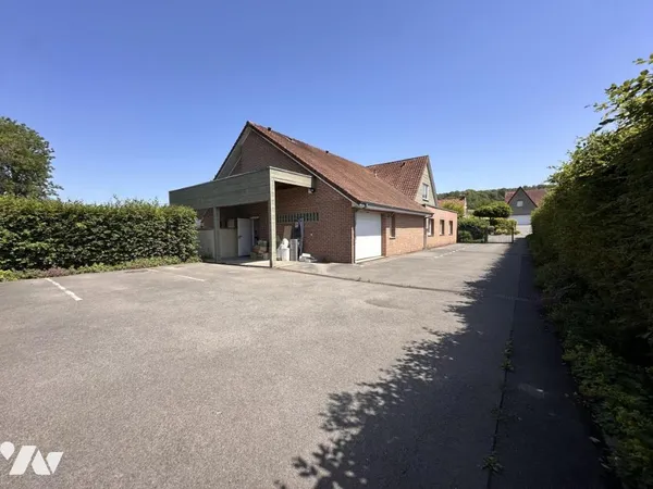 Immeuble 313 m²