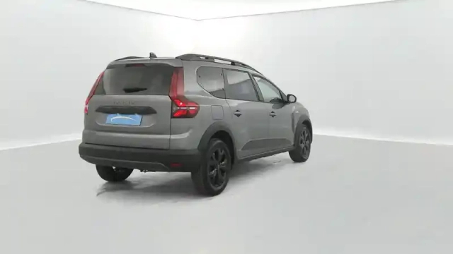 Dacia Jogger tce 110 7 places gsr2 — photo 14