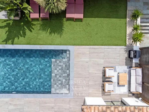 Villa récente de 188 m² avec piscine, dépendance et terrain de 1