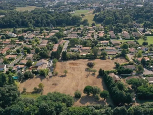 Terrain 660 m²