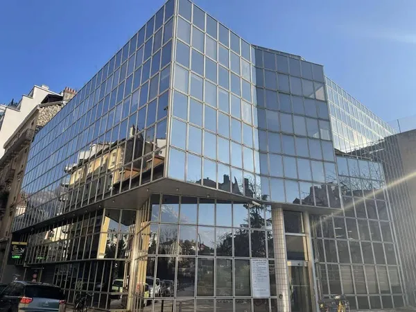 Bureaux 319 m²