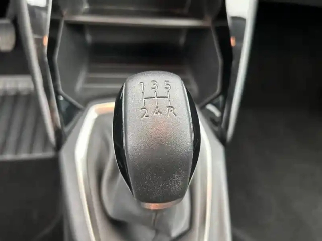 Peugeot 208 puretech 75 s&amp;s bvm5 — photo 74