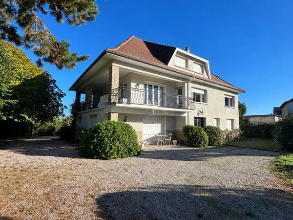 Maison 6 pièces 209 m²