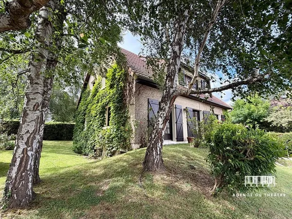 Maison 9 pièces 205 m²