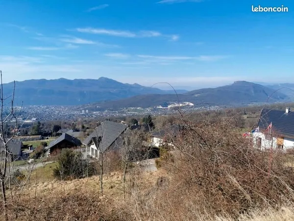 Terrain constructible 1109m² à Pugny Chatenod (73) vue imprenable et dégagée à 180° sur les montagne