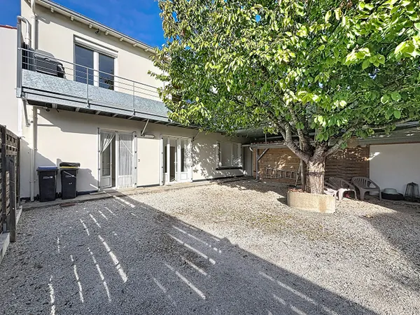 Ensemble immobilier locatif à AYTRE avec 3 appartements