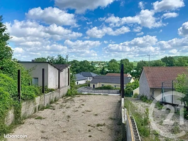 Terrain 1 580 m² Crevechamps