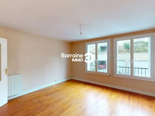 A VENDRE BREST KERINOU T3 LUMINEUX A RENOVER - BEAU POTENTIEL
