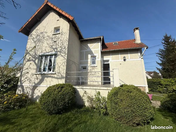 Maison de charme avec jardin - Quartier de la Mairie à Sainte-Geneviève-des-Bois