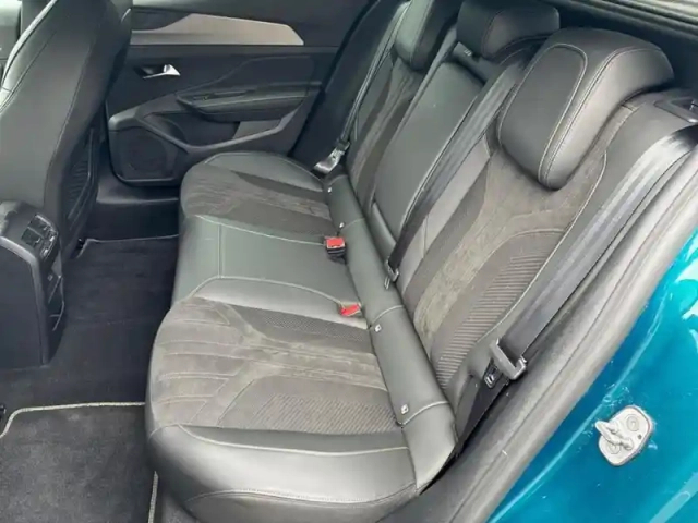Peugeot 408 phev 225 e-eat8 first edition — photo 23