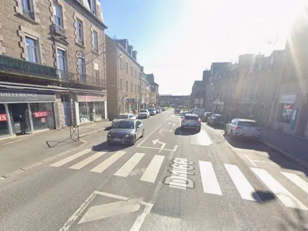 Bail Commercial Dinan Centre Magasin 135M² Boutique - DAB