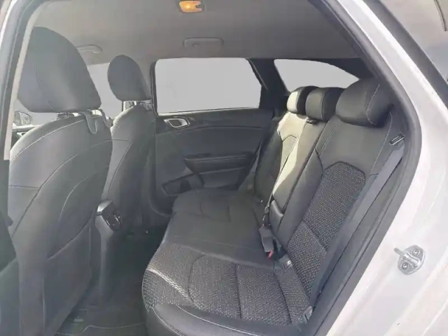 Kia Ceed sw 1.4 t-gdi 140 ch isg dct7 — photo 12