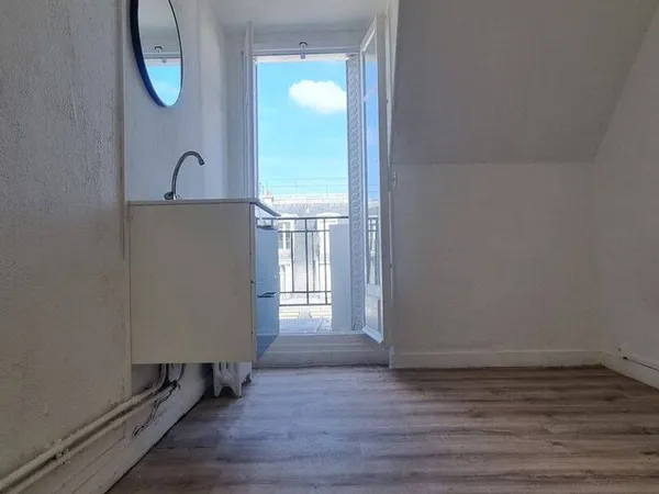 Chambre de service 1 pièce 7 m²