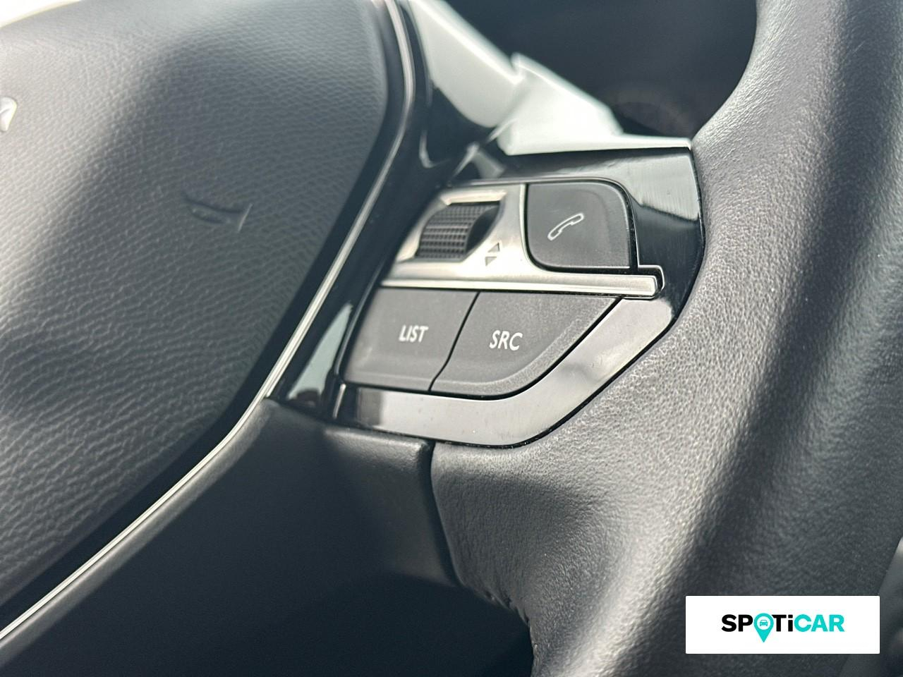 Peugeot 208 1.2 puretech 100ch s&s style 118g — photo 18