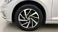Volkswagen Golf 1.0 TSI 110ch Connect 5p — photo 20