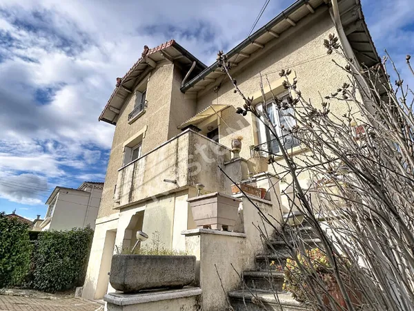 Maison 5 pièce(s) 106.84 m2 3 chambres Montélimar
