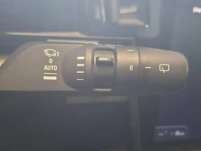 Renault Megane e-tech ev60 130ch super charge — photo 41