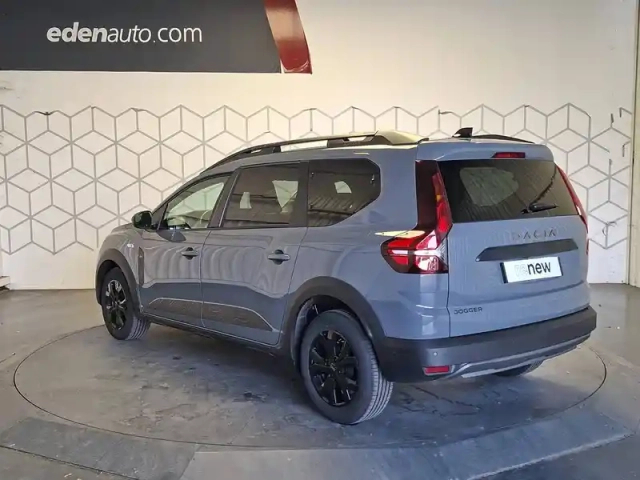 Dacia Jogger eco-g 100 7 places gsr2 — photo 24