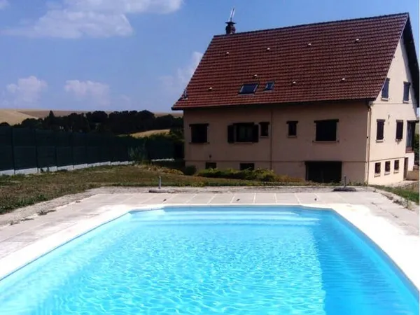 Grande maison dans les Hauts de Forterre