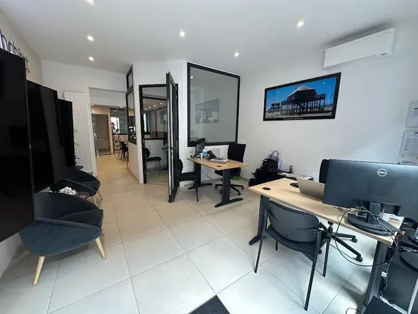 Local 80 m²