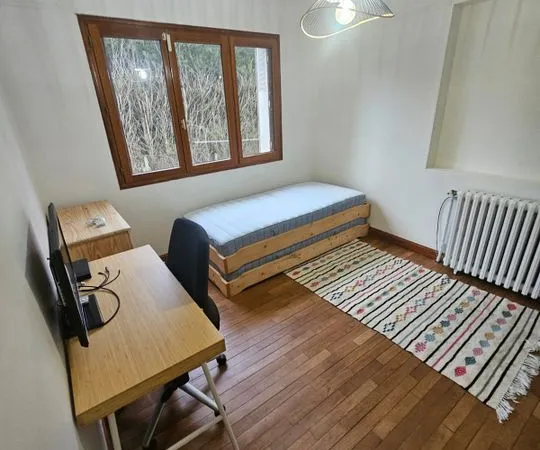 Chambre de 9m2 à louer sur Arbonne-la-Forêt