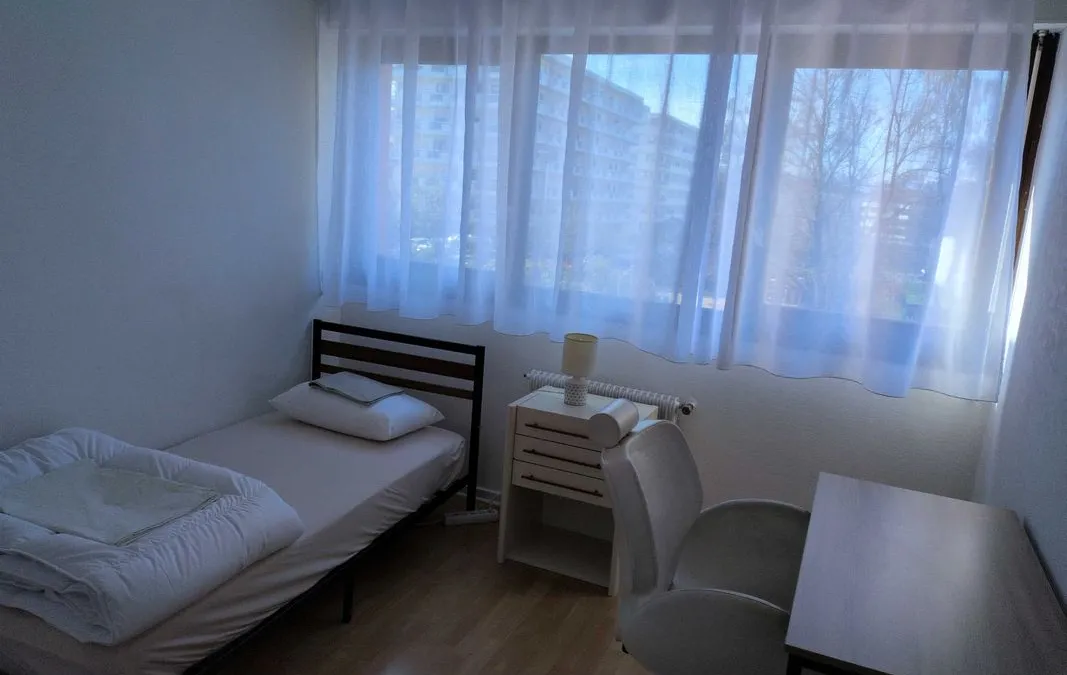 Photo 1
