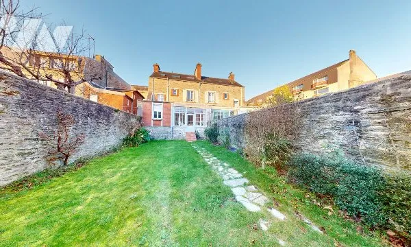 Maison 7 pièces 149 m²