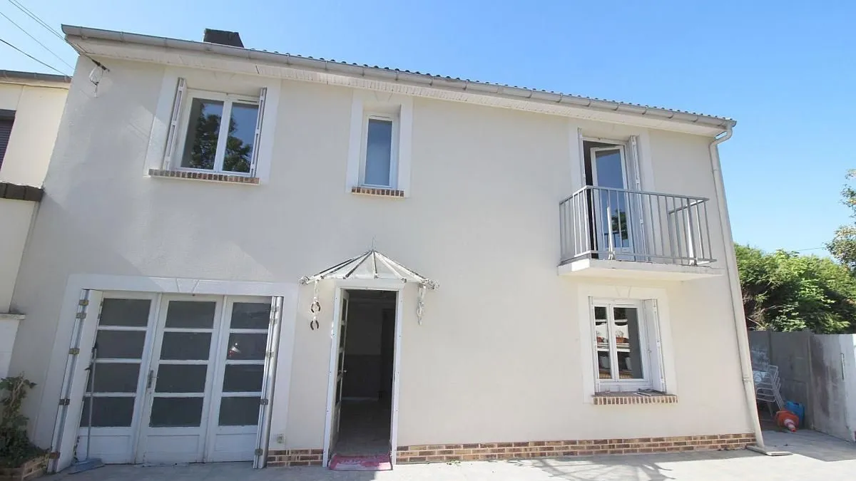 Photo 1