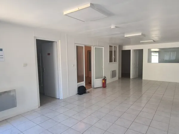 Commerce 8 pièces 60 m²