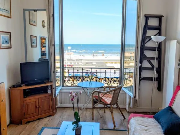 Appartement T1 meublé 45m2 vue mer - Trouville Palace
