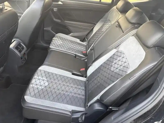 Volkswagen Tiguan allspace 2.0 tdi 150ch r-line dsg7 — photo 13