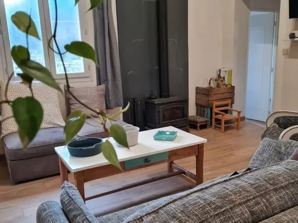 Maison avec vue, 2 ch + potentiel 3ème, terrain 5228 m² - Sumène