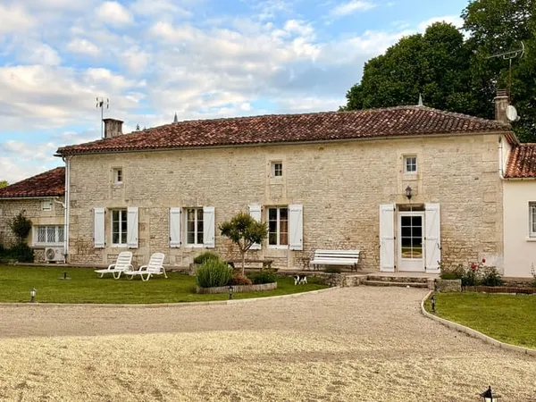 Maison 10 pièces 344 m²
