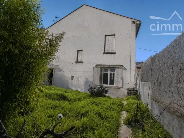 A vendre maison avec  jardin