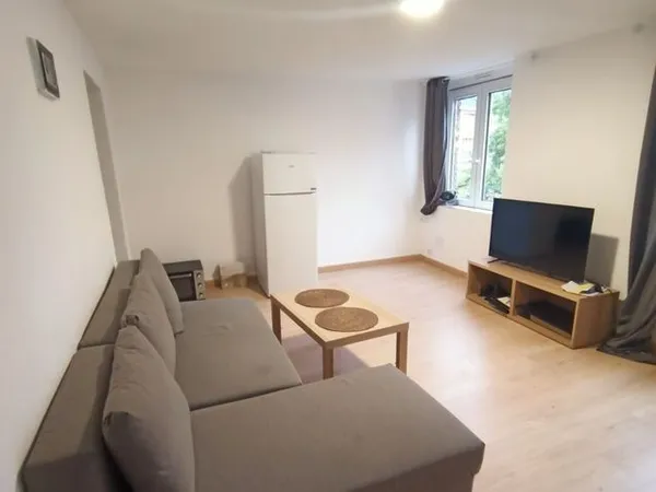 F2 de 40 m² - Lille - 2e étage - Disponible à partir du 03/10