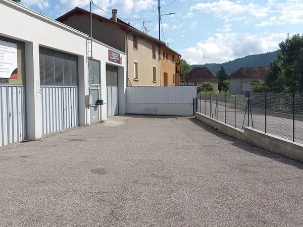 A louer box stockage garage camping car