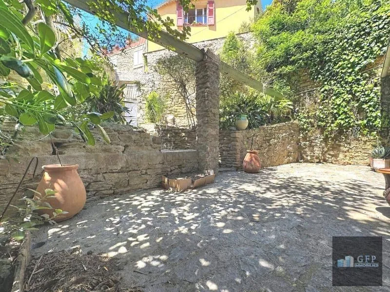 Photo 12