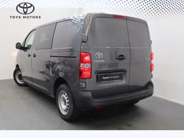 Toyota Proace cab approf medium 2.0 140 bva start conf — photo 7