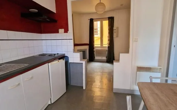 Immeuble de rapport composé de 6 appartements et 2 garages
