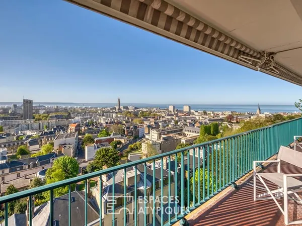 Appartement avec balcon et vue panoramique sur la ville et l'estuaire