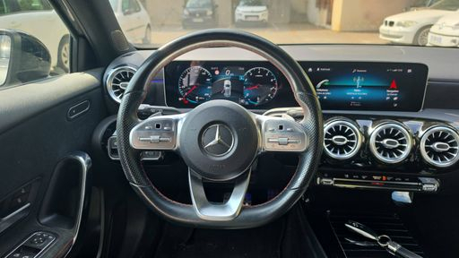 Mercedes Classe A 200 163 7G-DCT - AMG Line – 2018 – 65442 km – Essence – Boîte Automatique — photo 27