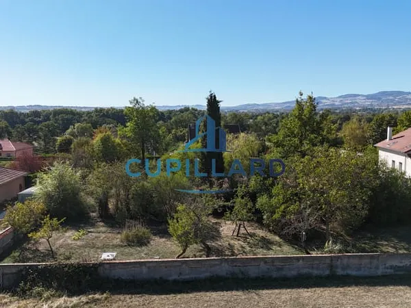 Terrain constructible 1300m2 hors lotissement
