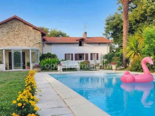 DEUX MAISONS ET PLEINS D'OPPORTUNITÉS ! 🏡+🏡