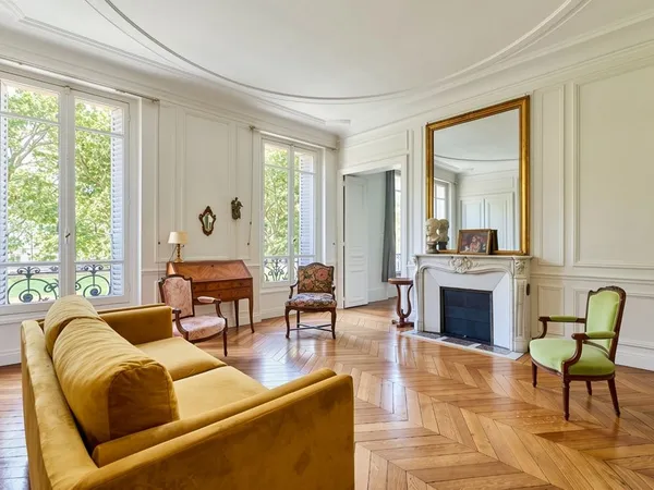 Appartement 5 pièces 130 m²