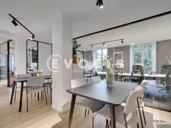 Bureaux 102 m²