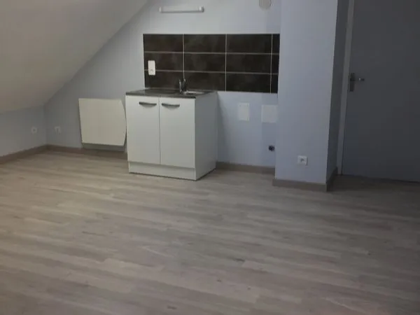 Loue appartement T3, à Saint Chély d'Apcher, 450 euros