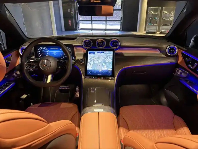 Mercedes Glc coupe 300 e hybrid eq 4matic — photo 8