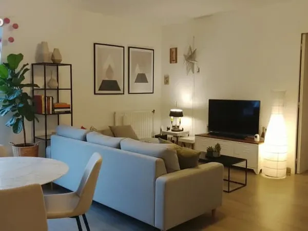 Appartement T4, 90 m2 proximité du Lac