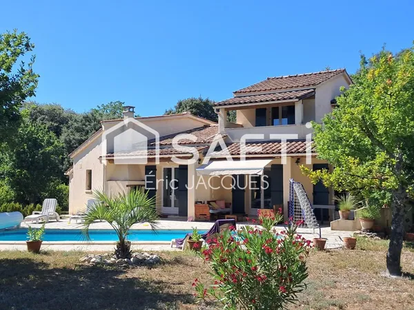Villa provençale 130 m² meublée et avec piscine