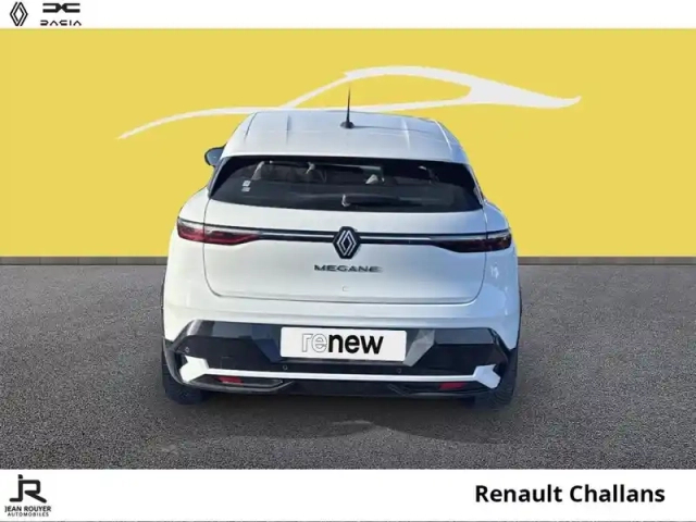 Renault Megane e-tech electric ev60 220ch equilibre super charge — photo 11